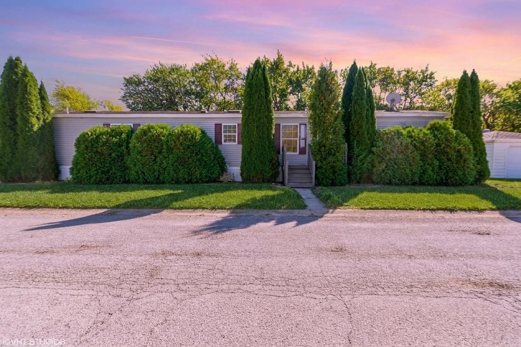 185 Whipporwill Drive, Beecher, IL 60401 — exterior
