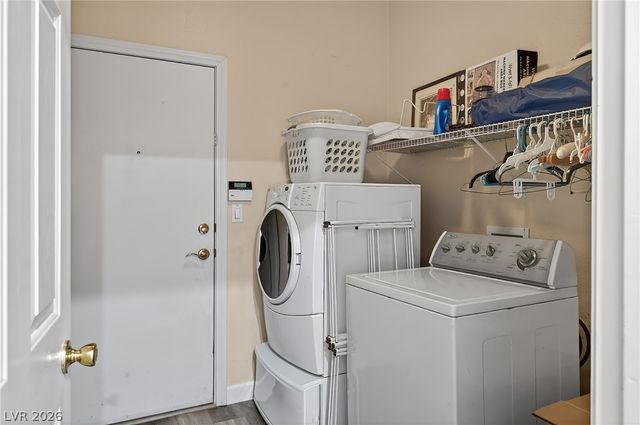 2484 Lower Meadows Avenue, Henderson, NV 89052