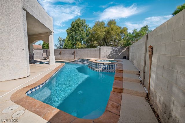 2484 Lower Meadows Avenue, Henderson, NV 89052