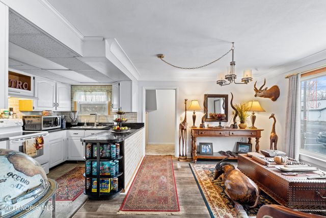 7130 Angola Road, Holland, OH 43528