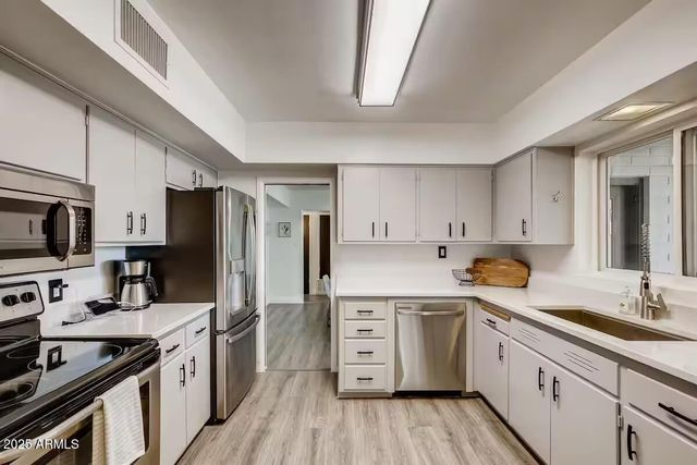 8115 E Edgemont Avenue, Scottsdale, AZ 85257
