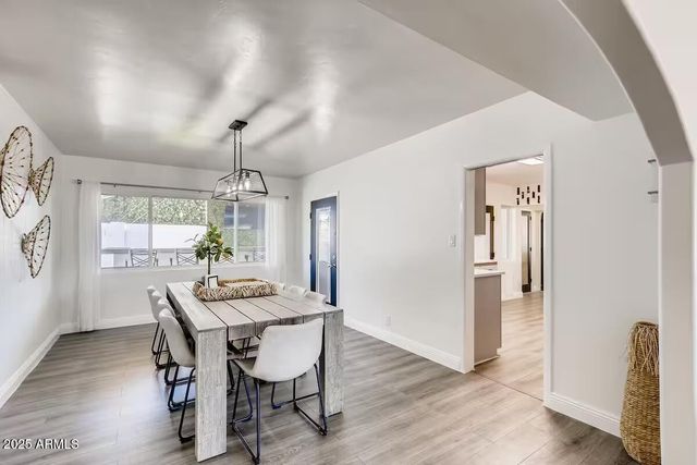 8115 E Edgemont Avenue, Scottsdale, AZ 85257