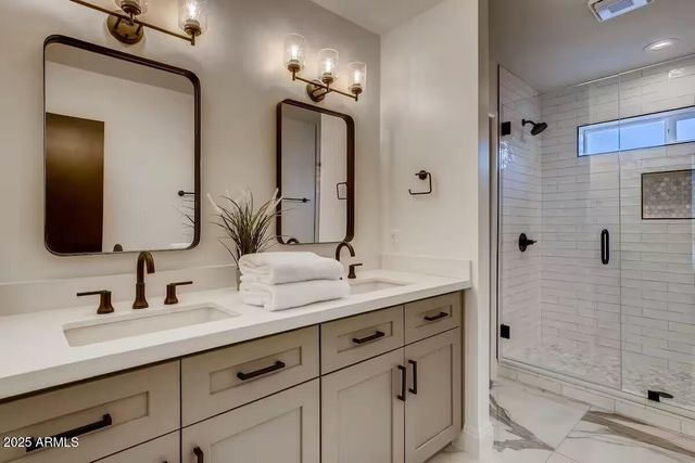 8115 E Edgemont Avenue, Scottsdale, AZ 85257