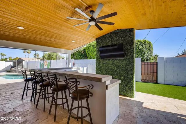 8115 E Edgemont Avenue, Scottsdale, AZ 85257