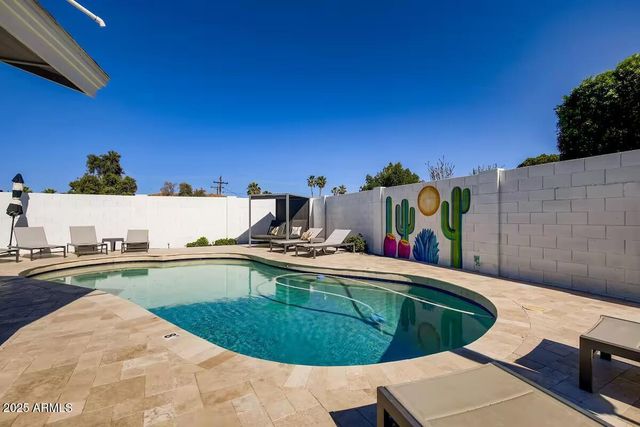 8115 E Edgemont Avenue, Scottsdale, AZ 85257