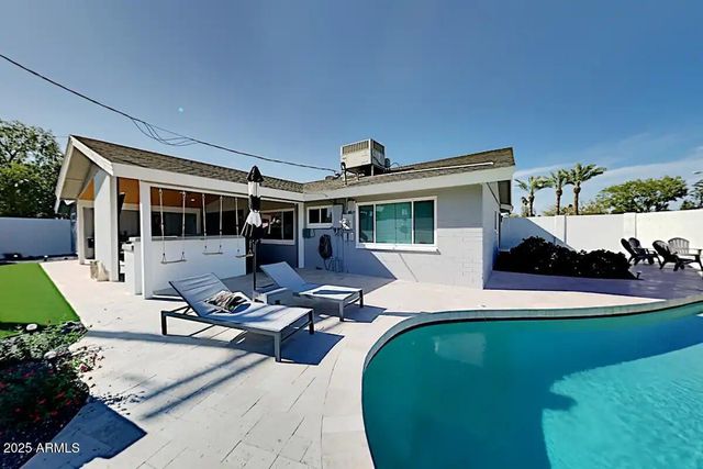 8115 E Edgemont Avenue, Scottsdale, AZ 85257