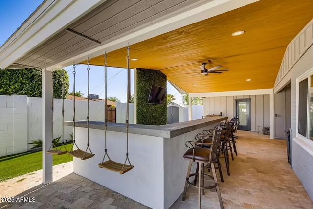 8115 E Edgemont Avenue, Scottsdale, AZ 85257