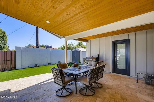 8115 E Edgemont Avenue, Scottsdale, AZ 85257