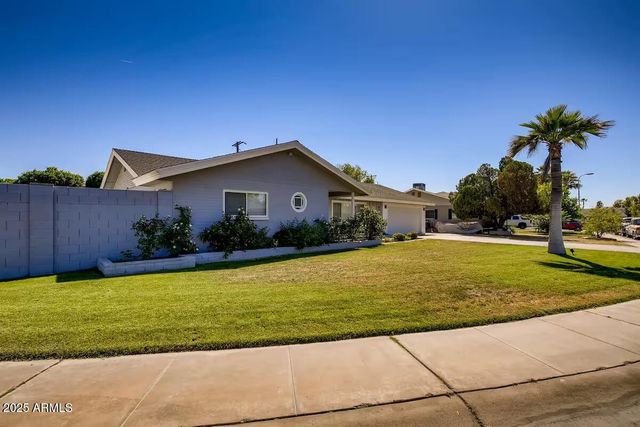 8115 E Edgemont Avenue, Scottsdale, AZ 85257