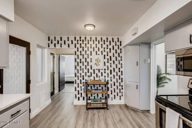 8115 E Edgemont Avenue, Scottsdale, AZ 85257