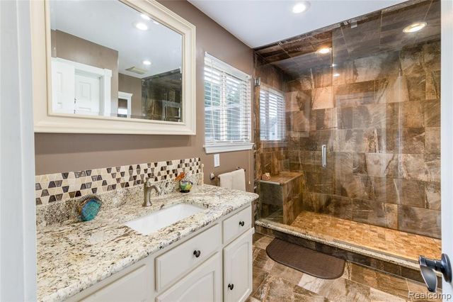 38575 Barth Street, Romulus, MI 48174