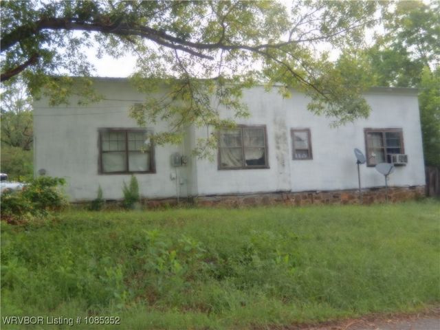 702 N Center Avenue, Booneville, AR 72927