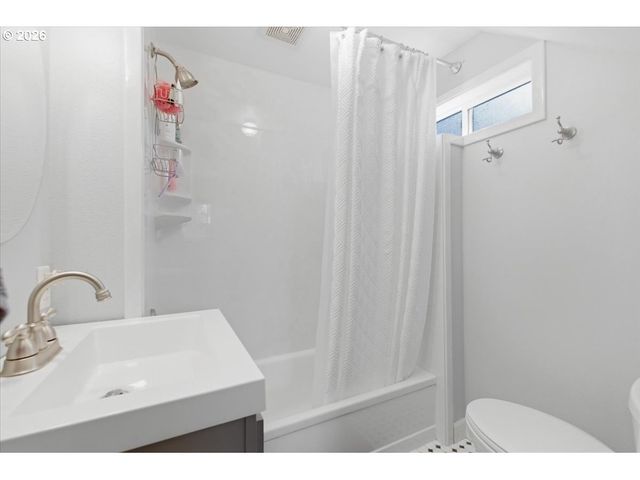 1240 Sw GEROLD St, Corvallis, OR 97333