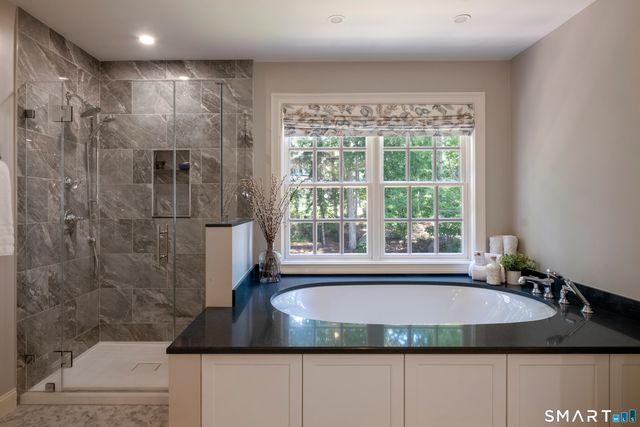 70 Westbury, Avon, CT 06001