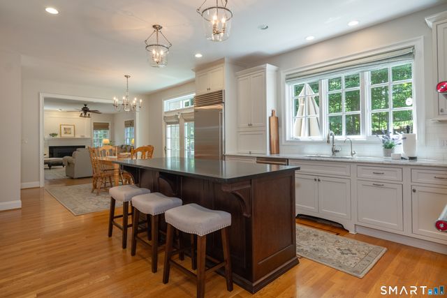 70 Westbury, Avon, CT 06001