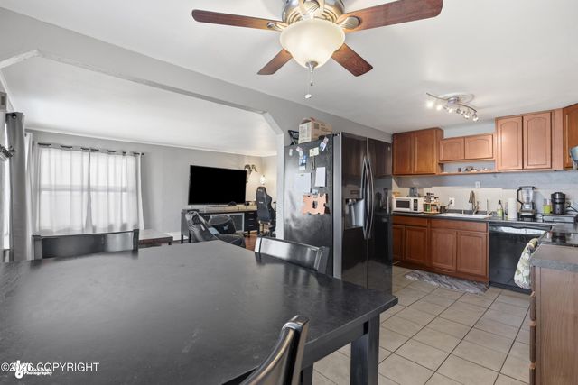 2619 Carroll Place, Anchorage, AK 99508