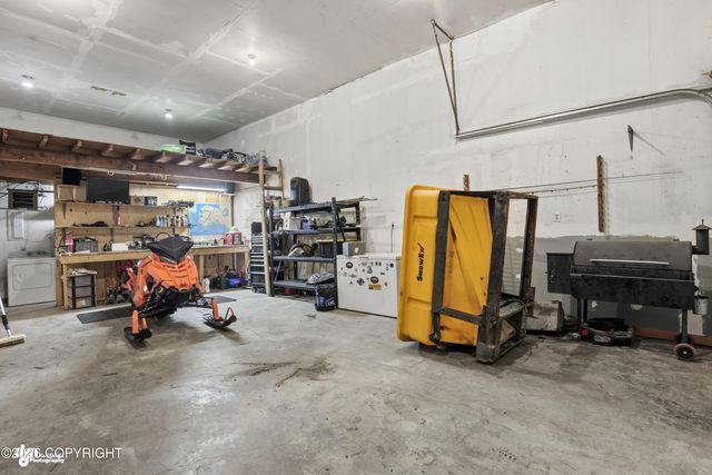 2619 Carroll Place, Anchorage, AK 99508