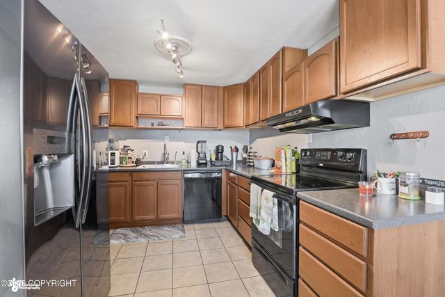 2619 Carroll Place, Anchorage, AK 99508