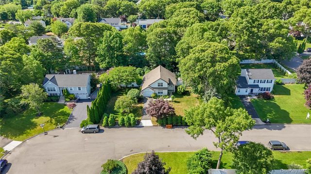 4 Blair Court, Coram, NY 11727