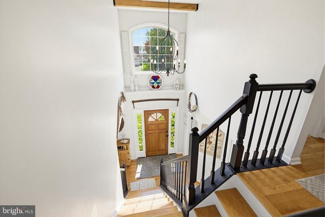 7 THORNHILL LN, Willow Street, PA 17584
