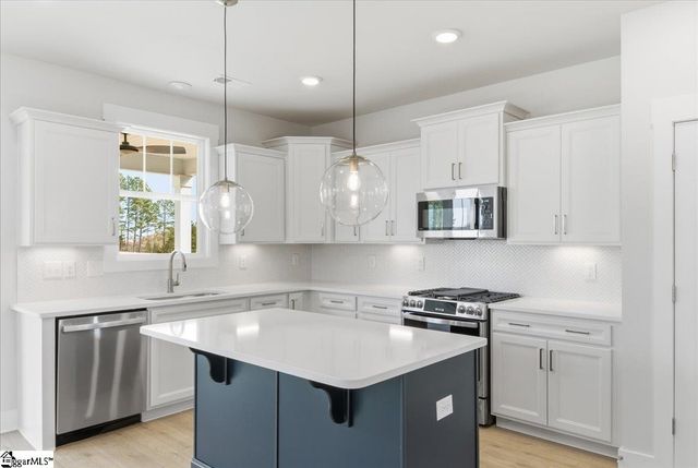 116 Terpack Court, Gray Court, SC 29645