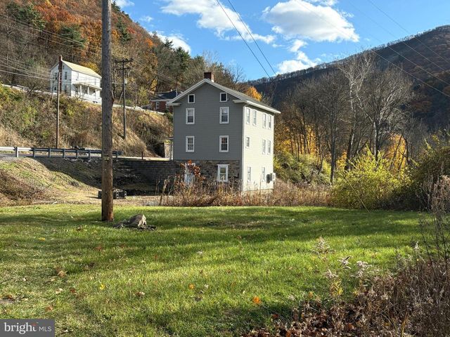 221 S MAIN ST, Reedsville, PA 17084