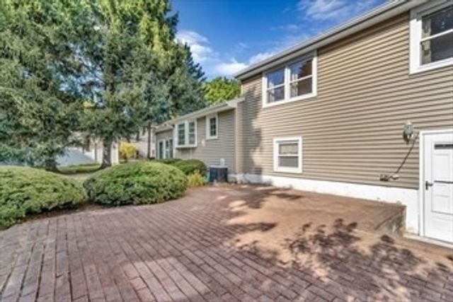 27 Westboro Rd, Marlborough, MA 01752
