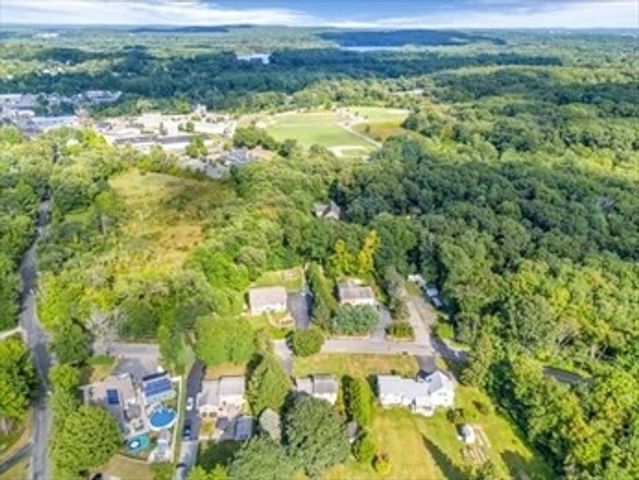 27 Westboro Rd, Marlborough, MA 01752