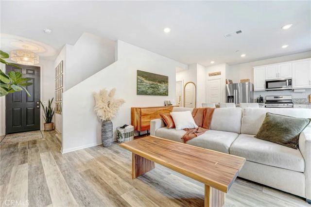11809 Vienna Lane, Los Angeles, CA 90047