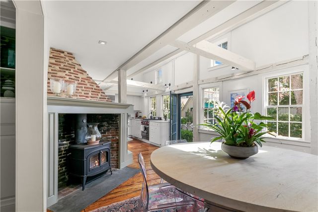 22 Bridge Street, Newport, RI 02840