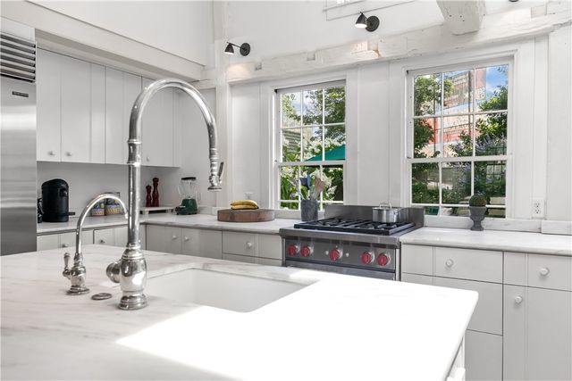 22 Bridge Street, Newport, RI 02840