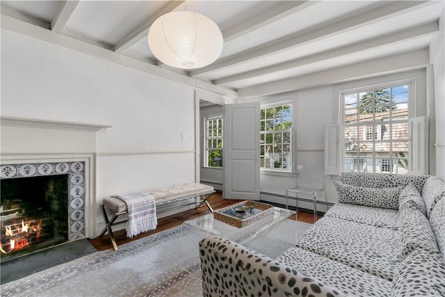 22 Bridge Street, Newport, RI 02840