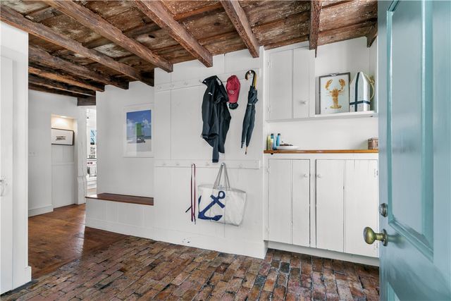 22 Bridge Street, Newport, RI 02840