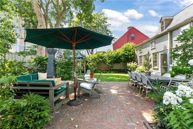 22 Bridge Street, Newport, RI 02840