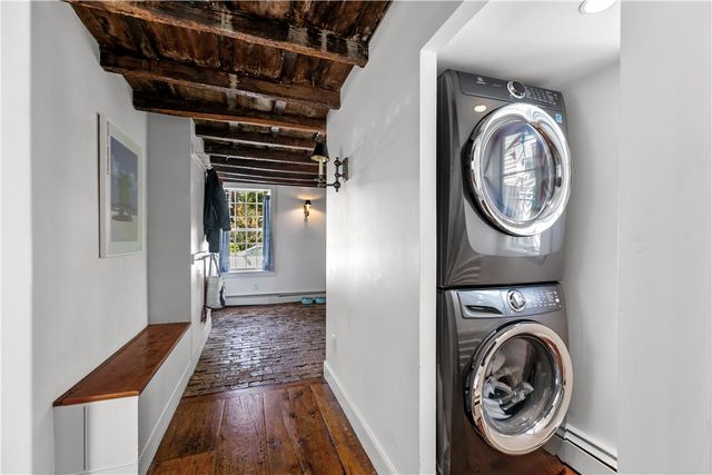 22 Bridge Street, Newport, RI 02840