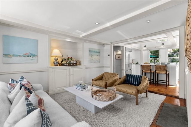 22 Bridge Street, Newport, RI 02840