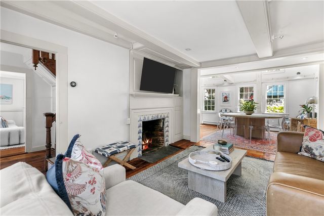 22 Bridge Street, Newport, RI 02840