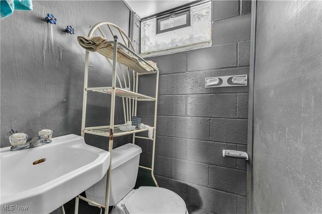 11909 Avon Avenue, Cleveland, OH 44105