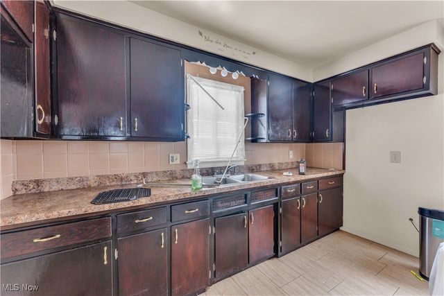 11909 Avon Avenue, Cleveland, OH 44105