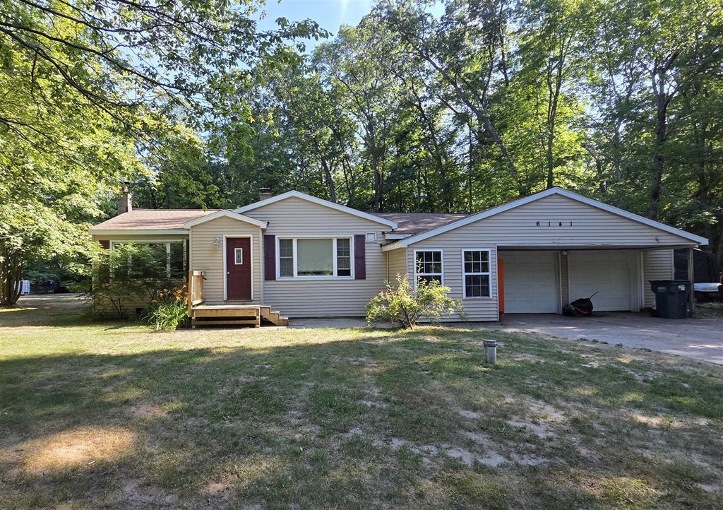 6141 Bell Road, Whitehall, MI 49461