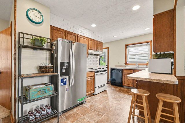 1308 Ellsmere Street NE, Grand Rapids, MI 49505