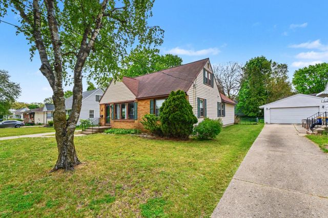 1308 Ellsmere Street NE, Grand Rapids, MI 49505