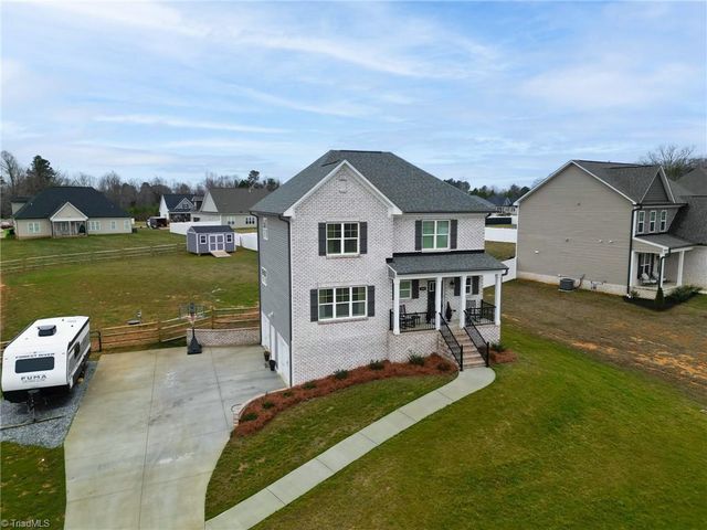360 Wynnfall Drive, Lexington, NC 27295