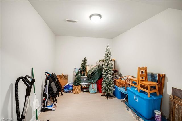 360 Wynnfall Drive, Lexington, NC 27295