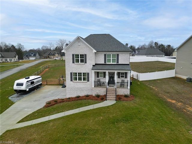 360 Wynnfall Drive, Lexington, NC 27295