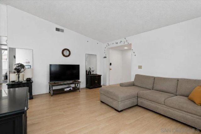 11315 Red Cedar Ln, San Diego, CA 92131