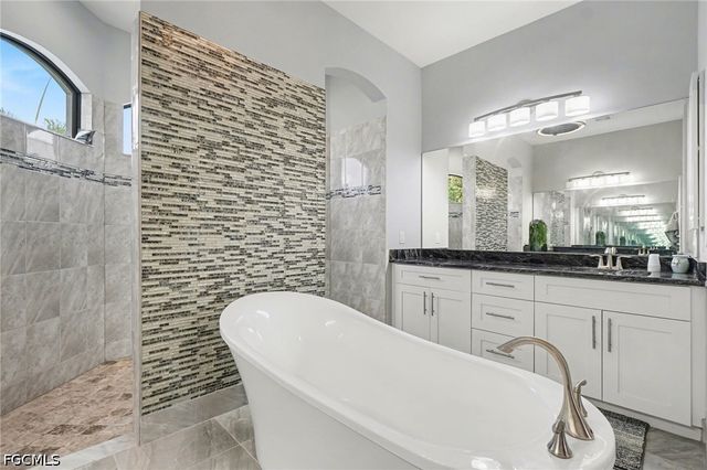4310 Gulfstream PKWY, Cape Coral, FL 33993
