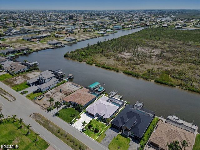 4310 Gulfstream PKWY, Cape Coral, FL 33993