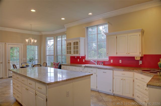 1818 E Lee Avenue, Sapulpa, OK 74066