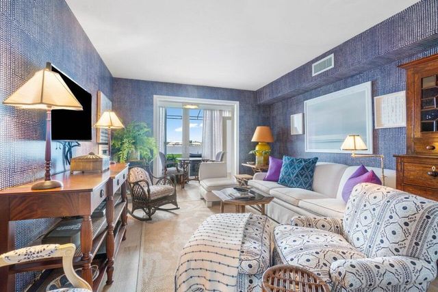 2170 Ibis Isle Road 3, Palm Beach, FL 33480